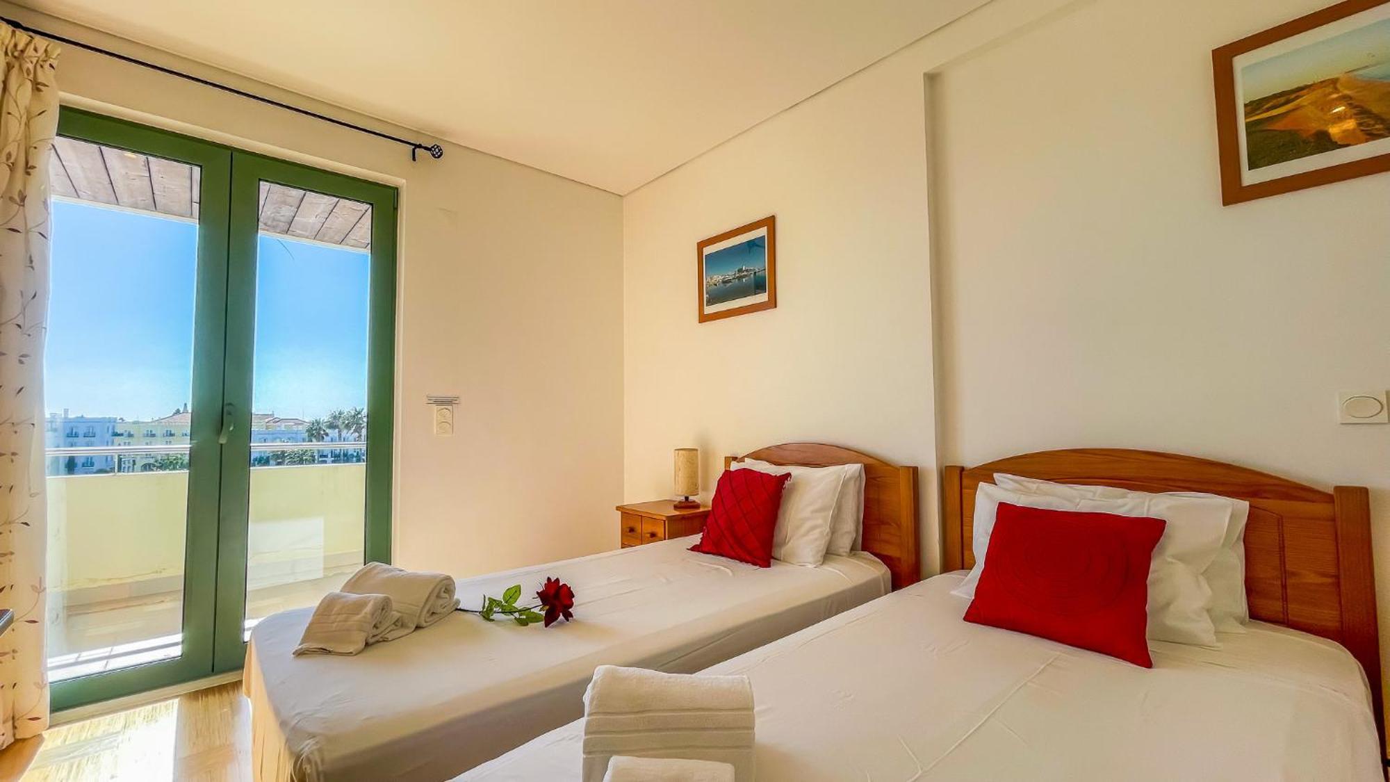 Aquamar Sunset T2 By Hsr Marina Vilamoura Quarteira Exterior photo